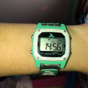 Freestyle shark watch